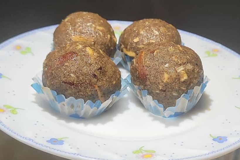 Ragi Jawar Aata Laddu